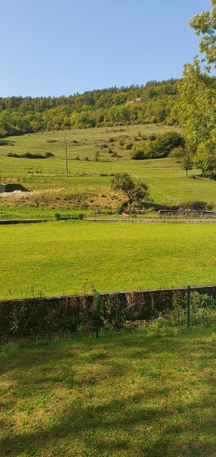 La Petite Porte Verte Bouilland Exteriör bild