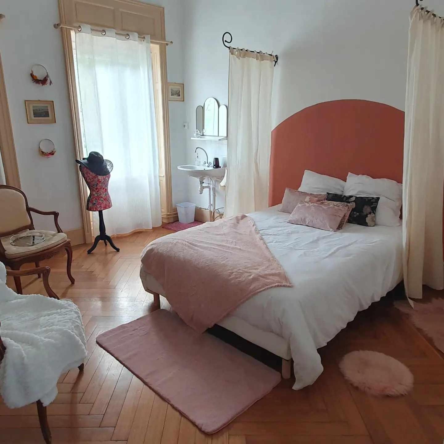 La Petite Porte Verte Bouilland Exteriör bild